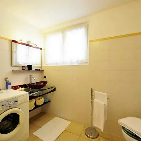 L'approdo * Πορλέτσα